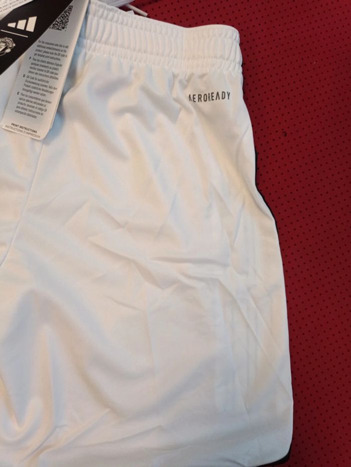 Short de foot Manchester United, Adidas Authentique Officiel taille enfant 9/10 ans, Neuf - photo numéro 12