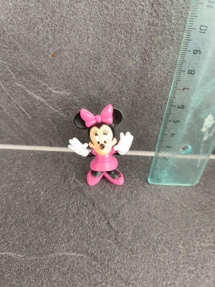 Petite figurine minnie disney
