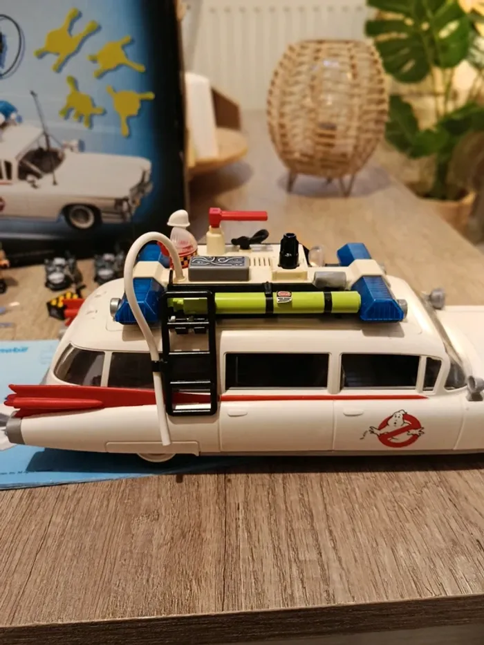 playmobil ghostbusters 9220 "Véhicule d'intervention des héros " - photo numéro 7