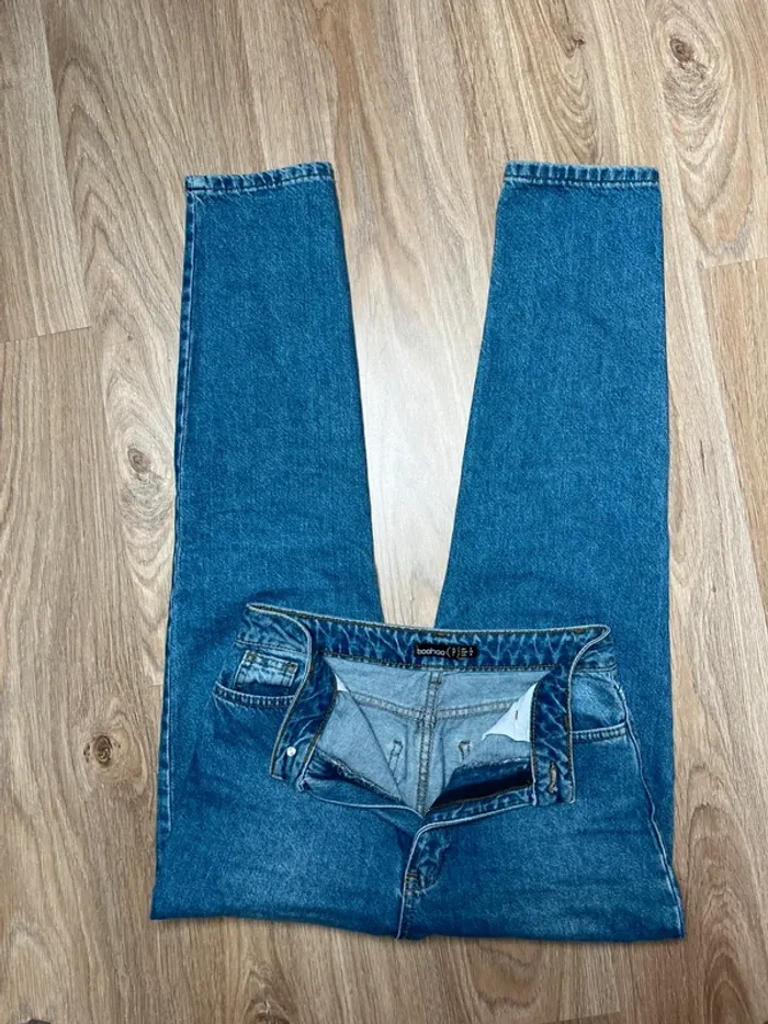 jean mom Boohoo très bon état