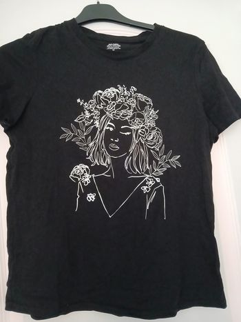 T-shirt noir avec dessin