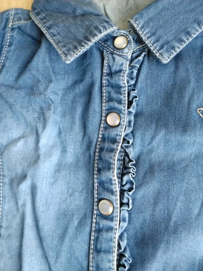 Robe en jean Lila rose 5 ans très bon état - photo numéro 3