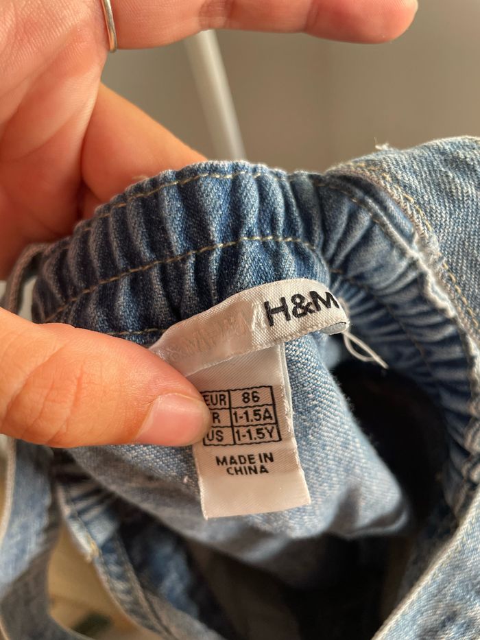 Robe salopette jean H&M taille 18 mois - photo numéro 5