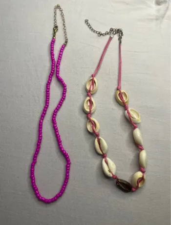 🔹 Lot de 2 colliers d’été – Perles & Coquillages 🔹