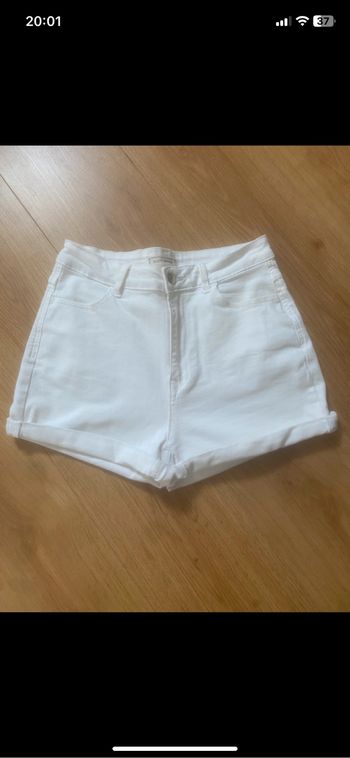 Short en jeans blanc