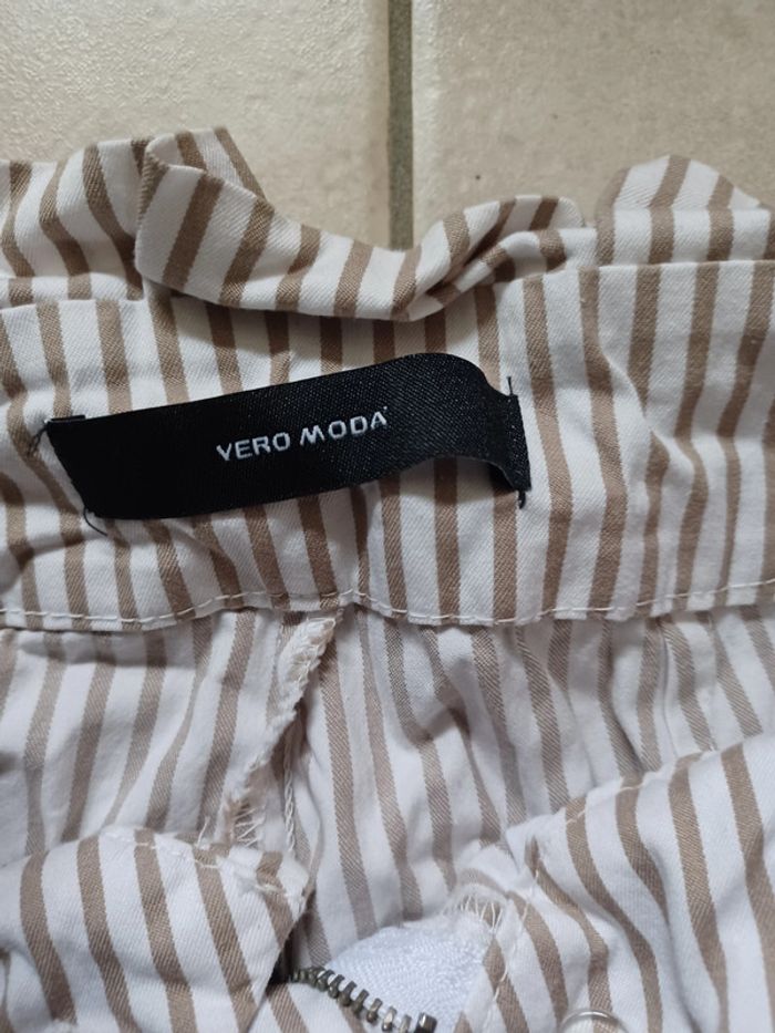 Bermuda Veromoda - photo numéro 4