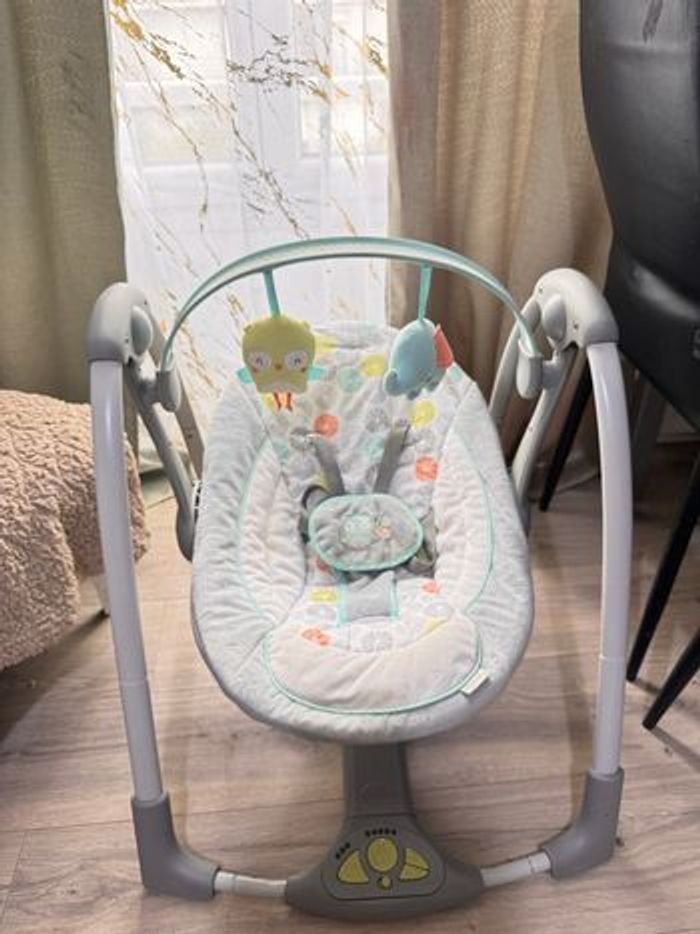 Balancelle musicale+ lot de peluches+ tresses de berceau - photo numéro 4