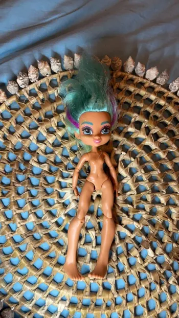 Figurine cheveux coloré