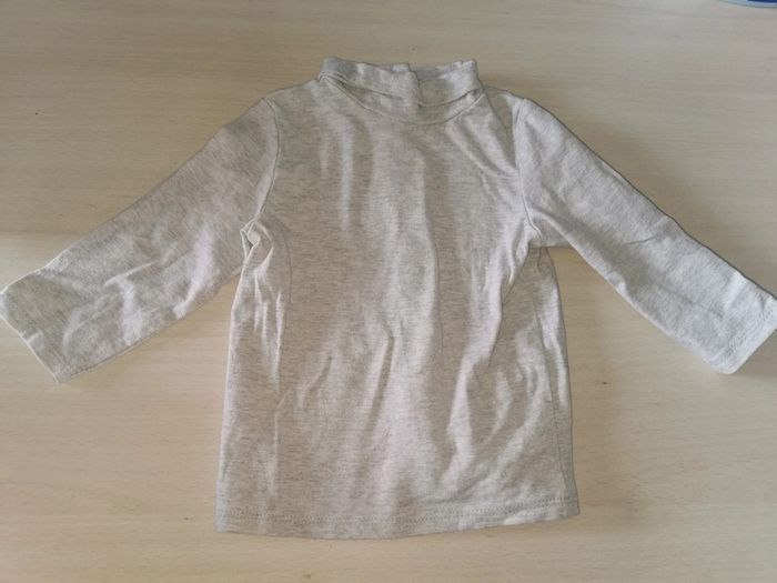 Sous pull gris 9 mois