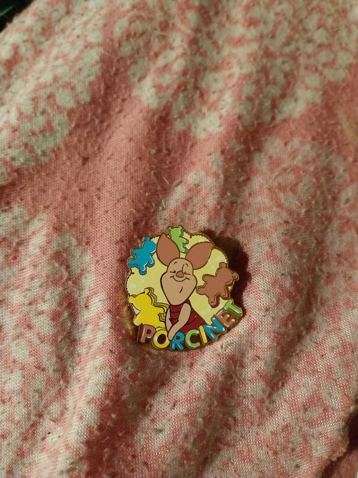 Pins Disney porcinet