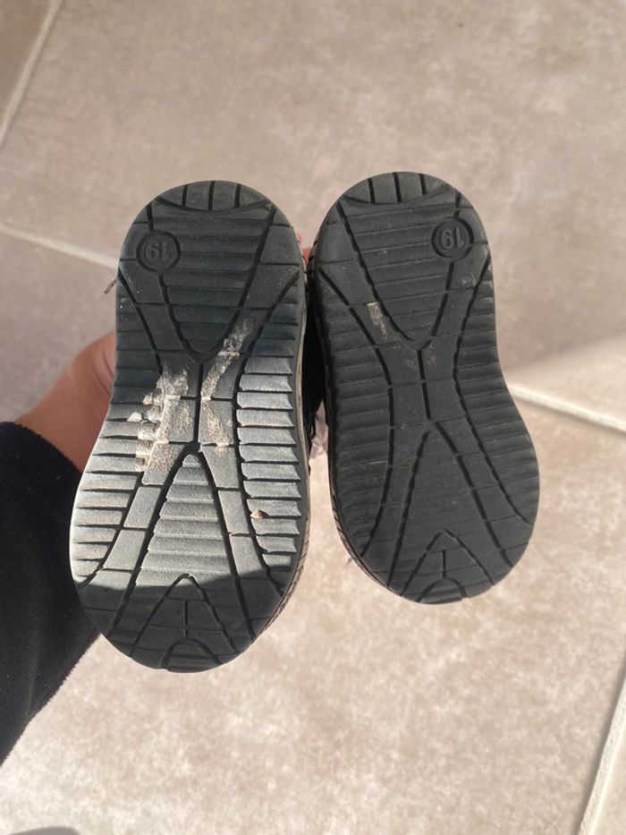 Chaussure 19 - photo numéro 2