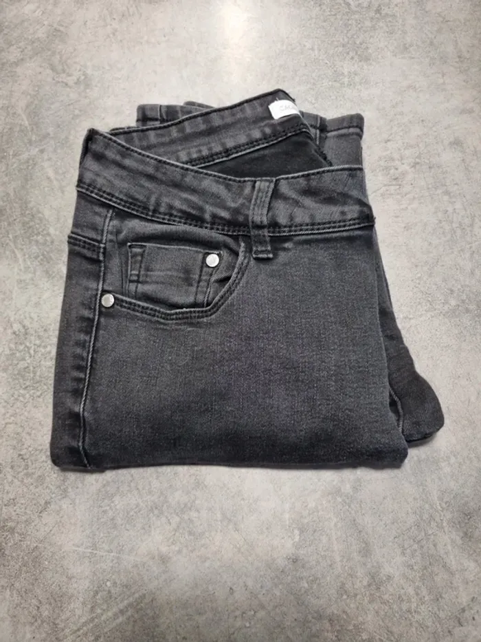 Jean cache cache Taille M coupe Slim - photo numéro 8