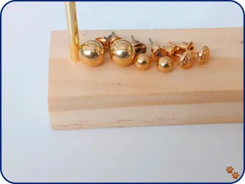 Lot boucles d’oreilles dorées boules lisses et sculptées style tendance vintage chic