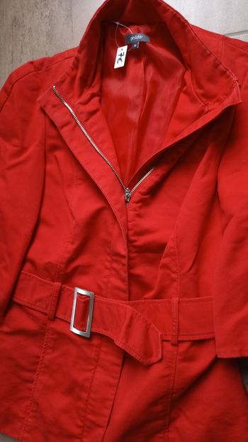 Veste rouge manches 3/4 taille 38