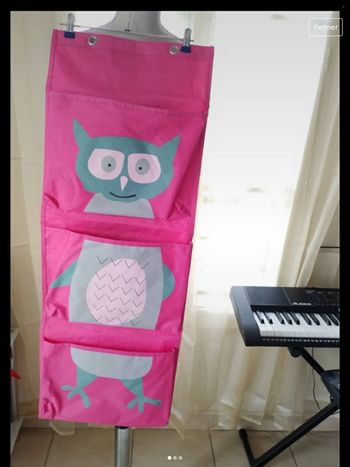 Organisateur   de 3 rangement    filles       à suspendre  très bon état