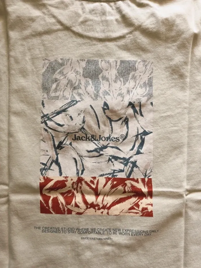 Tee-shirt jack&Jones 10 ans - photo numéro 2