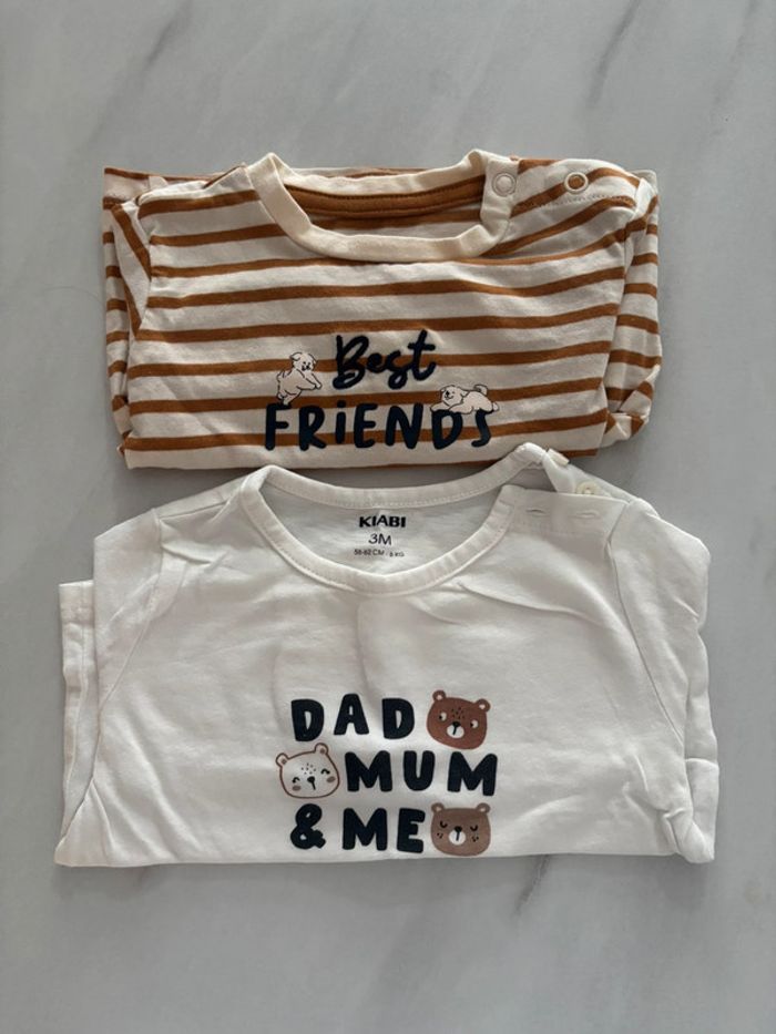Lot de deux. T-shirts manches longues