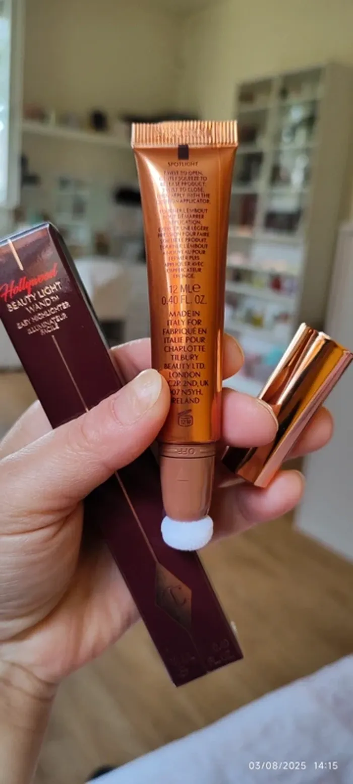 Charlotte Tilbury Beauty Light Wand Highlighter Shade Spotlight 12ml - photo numéro 4