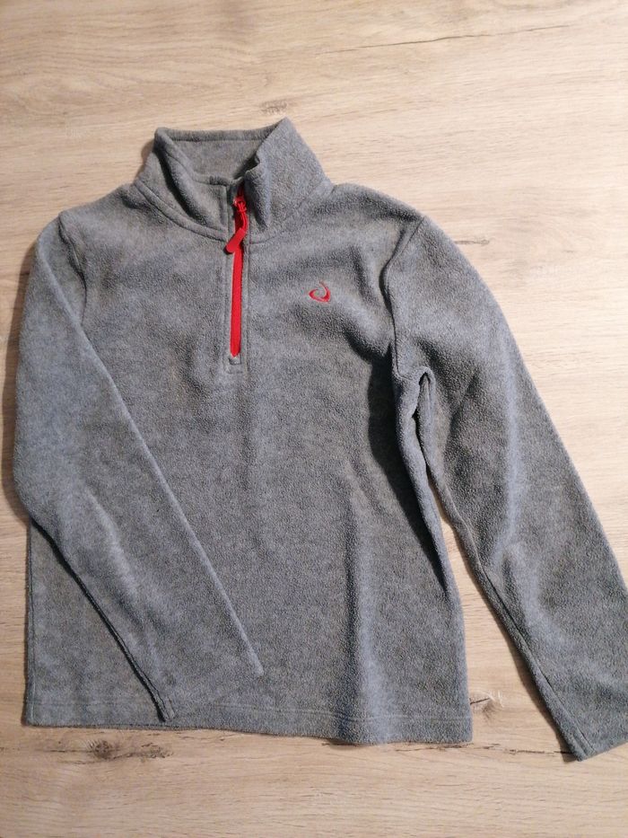 Pull polaire 7/8 ans