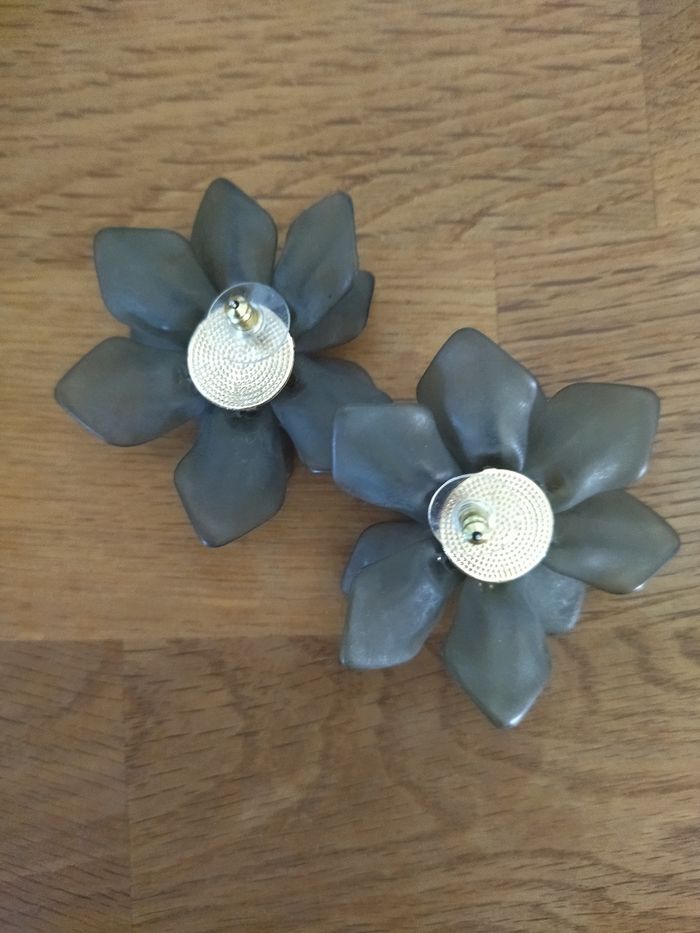 Boucles d'oreilles fleurs - photo numéro 3