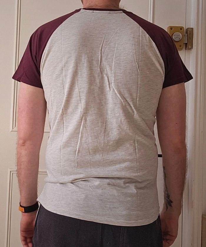 T-Shirt épaules couleur - photo numéro 2