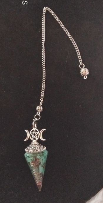 Pendule divinatoire- Résine- triple lune et arbre de vie