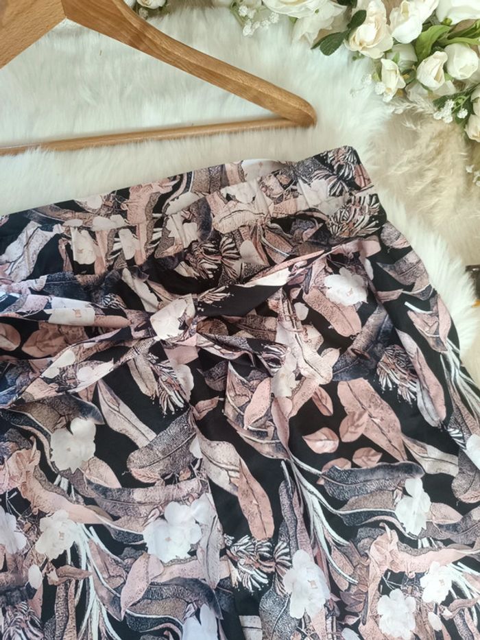 Jolie pantalon taille 46 - photo numéro 2