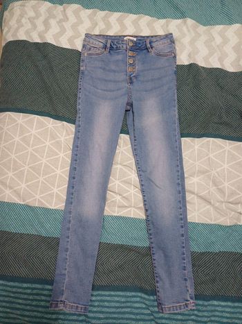 Jean taille haute cache cache taille 34 très bon etat