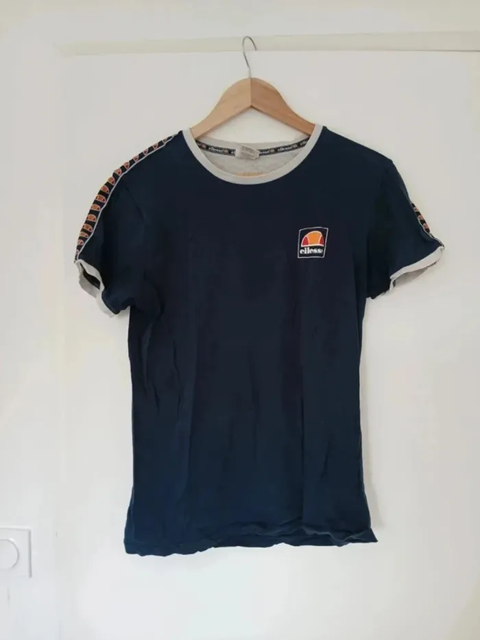 Tee shirt manches courtes ellesse M bleu marine