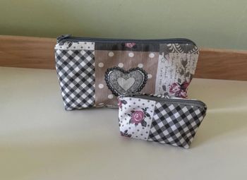 Ensemble trousses / pochettes thème Romance