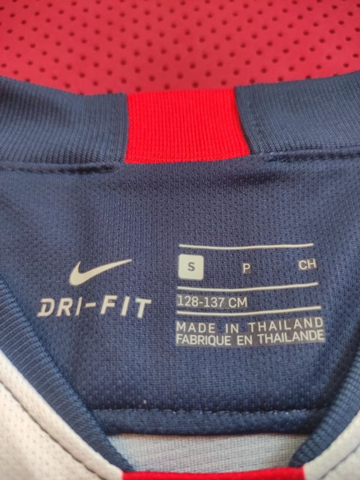 Maillot de foot PSG, Nike Authentique Officiel taille enfant 8/10 ans, Neuf - photo numéro 8