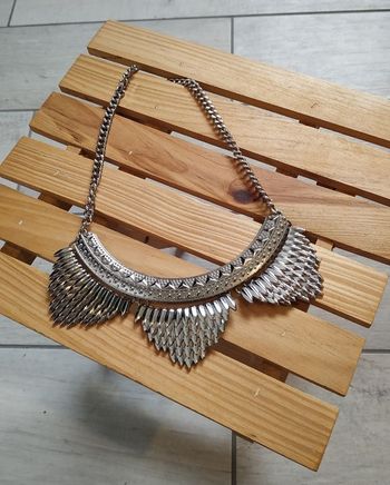 Collier NEUF
