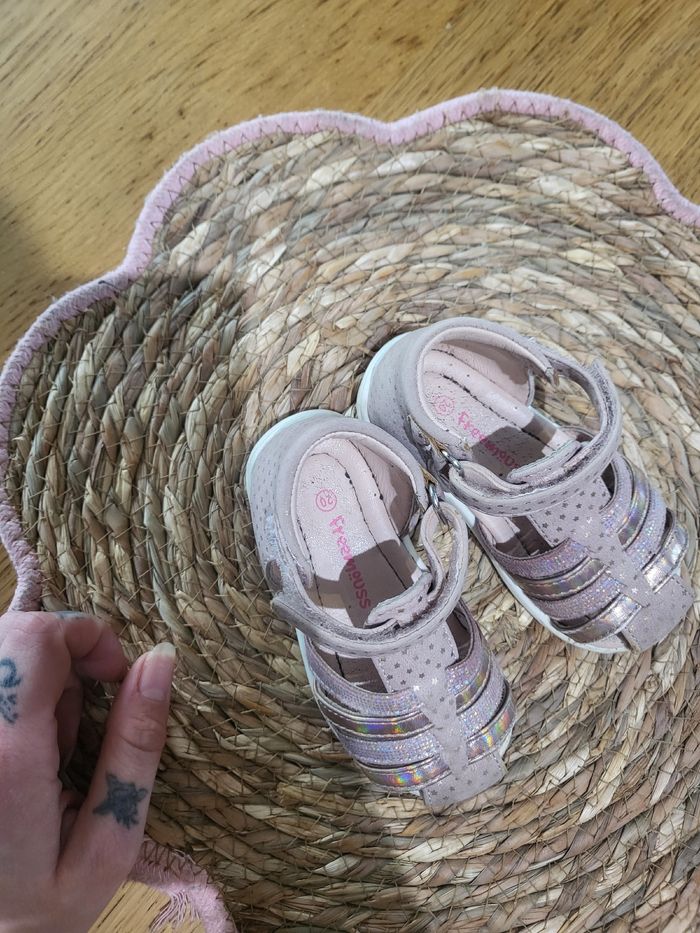 Jolie chaussure taille 20 - photo numéro 9