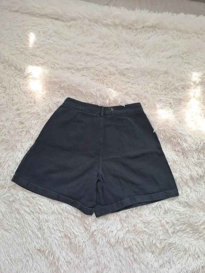 Short jean noir taille haute oversize - Taille S - Shein - très bon état - photo numéro 4