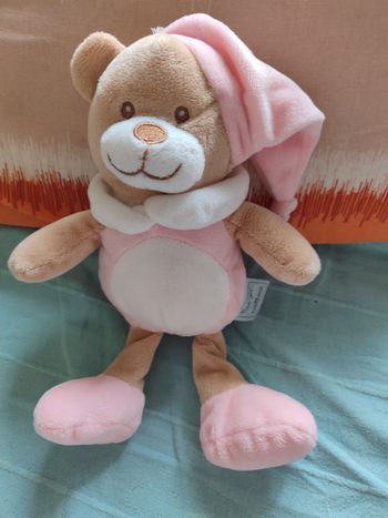 Doudou ours rose