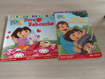 2 livres Dora L'exploratrice