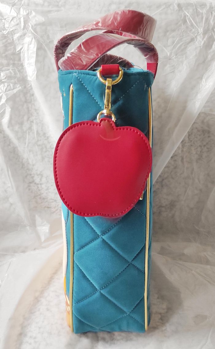 DISNEY - Blanche Neige - Sac Fourre-Tout Velours Loungefly - photo numéro 2