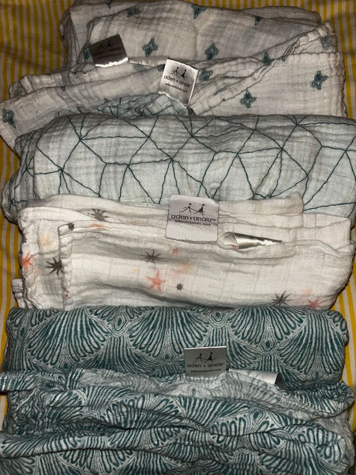 Lot / set de 4 larges mousselines Aden&Anais