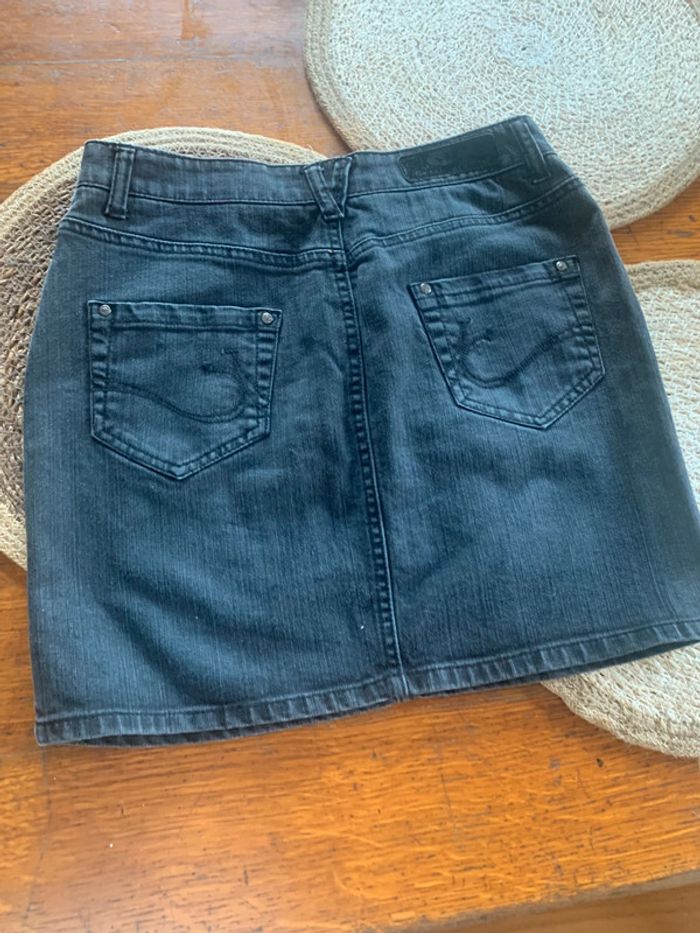 Jupe en jean cache cache taille 38 noire longueur 40cm - photo numéro 4