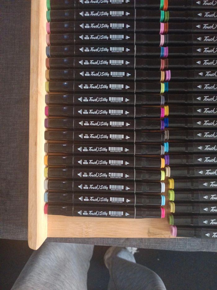 Lot de 53 feutres comme neuf - photo numéro 8