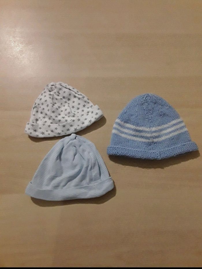 3 bonnets de naissance