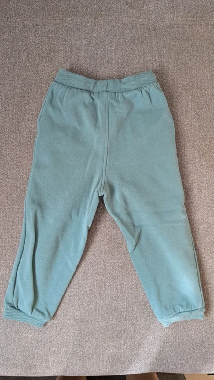 Lot 1 pantalon de jogging et 1 short en jean | 36 mois - photo numéro 3