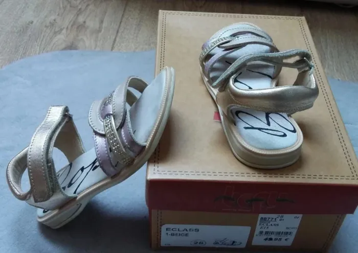 Chaussures sandales / sandalettes / nu-pieds BOPY pointure 28 état neuves - photo numéro 2