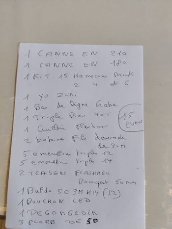 Un lot de pêche dont listing ci dessous 