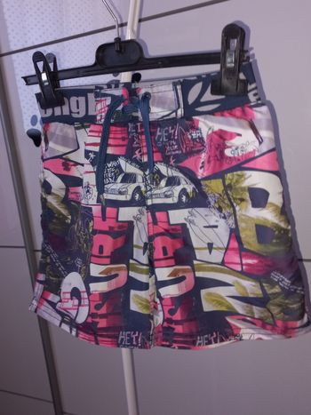 Short de bain Longboard Excellent état Taille 5 ans