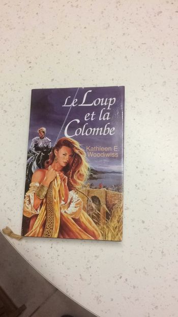 Le loup et la colombe