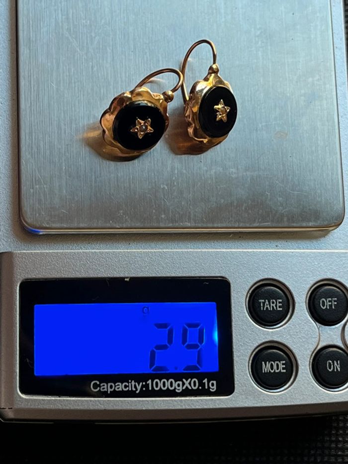 Belle paire de boucles d’oreilles «dormeuses » en or 18 carats avec pierre noire femme TBE - photo numéro 5