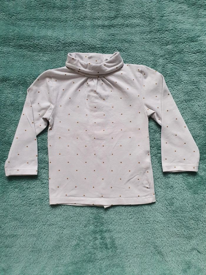 Tres beau sous pull 12 mois