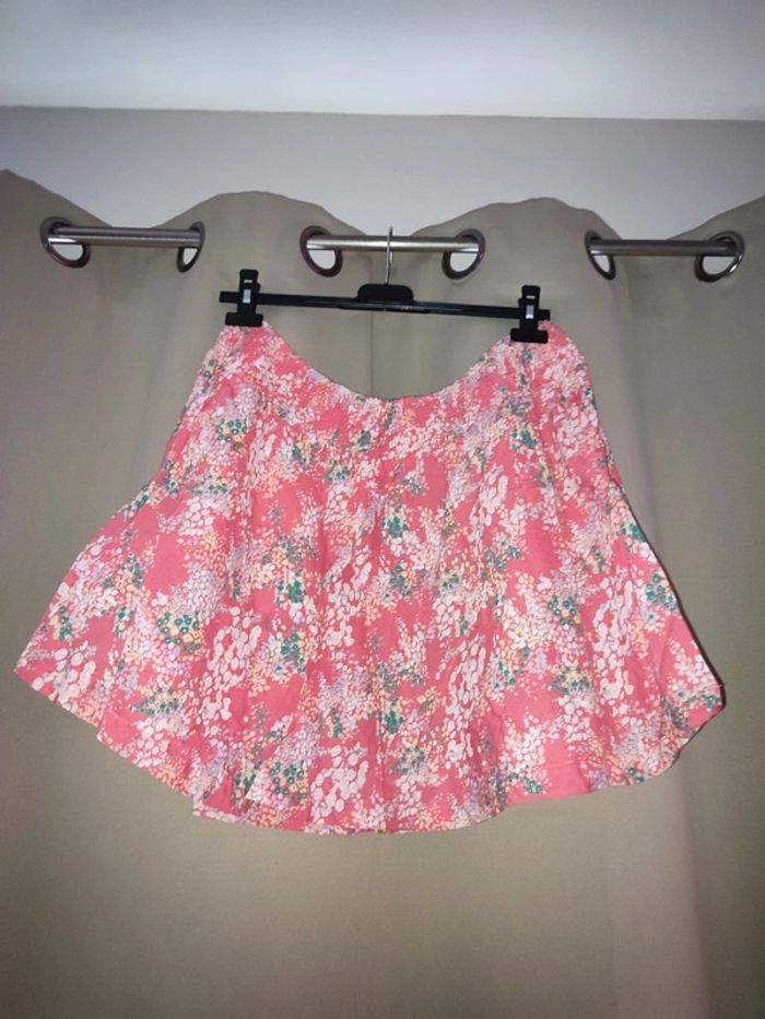 Jupe rose fleurie