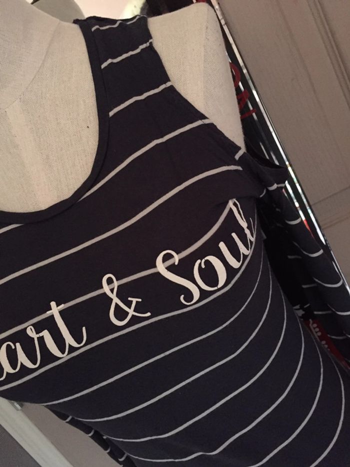 Teeshirt 👚 épaules dénudées Jennyfer taille S 5euros - photo numéro 3